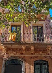 CARRER ISERN CASA ESGRAFIADA MATARO 
