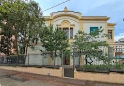 CAN VILATRESANA CARRER ISERN MATARO