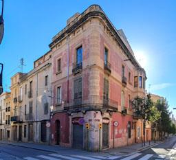 ANTIC EDIFIFI DE CORREUS MATARO