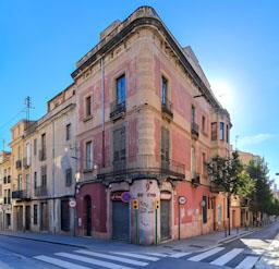 ANTIC EDIFIFI DE CORREUS MATARO