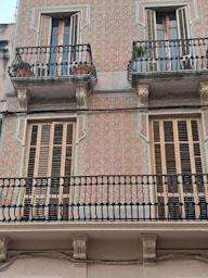 ESGRAFIATS CARRER D´ARGENTONA MATARO 
