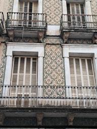 ESGRAFIATS CARRER D´ARGENTONA MATARO 
