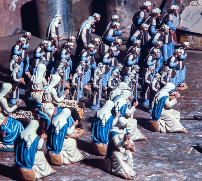 FABRICACIO ARTESANAL DE FIGURES PESSEBRE BARCELONA 1970