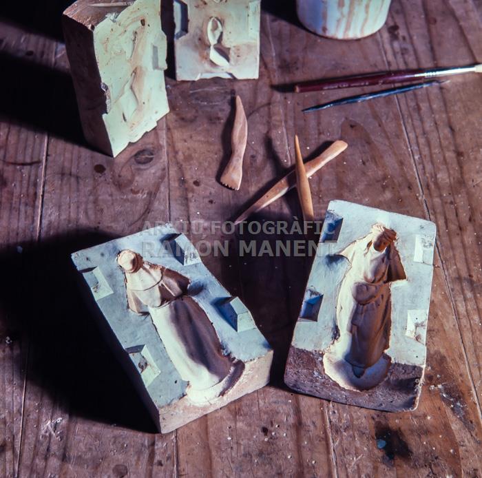 FABRICACIO ARTESANAL DE FIGURES PESSEBRE BARCELONA 1970