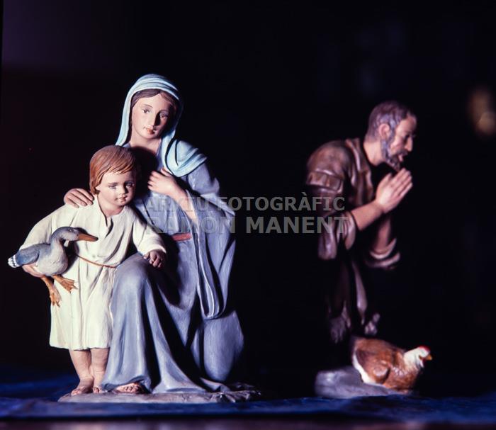 FABRICACIO ARTESANAL DE FIGURES PESSEBRE BARCELONA 1970