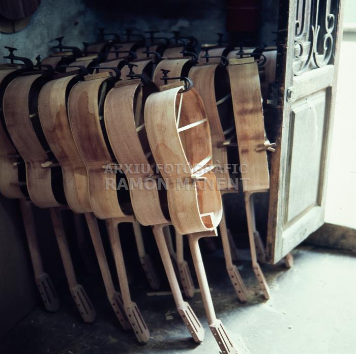 FABRICA DE GUITARRES VALENCIA 1977