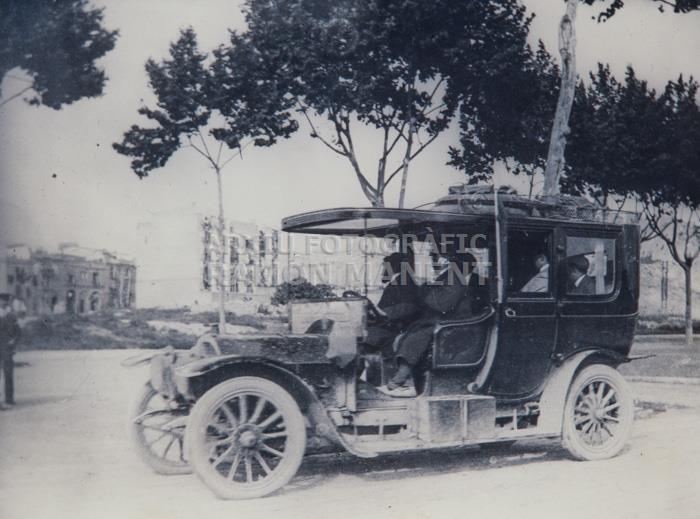 AUTOMOBIL A TARRAGONA INICIS S XX 
C P