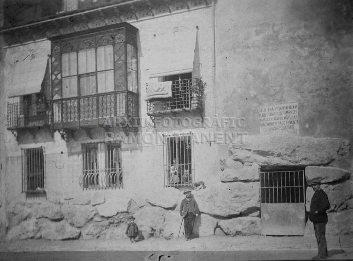 CASES DINTRE LA MURALLA CICLOPEA DE TARRAGONA INICIS S XX 
C P