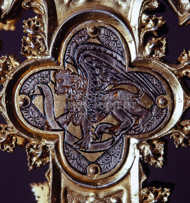 CREU PROCESSIONAL Nº INV:31 9 
CATEDRAL