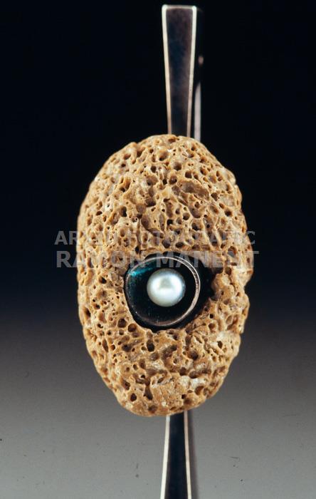 AGULLA OBRA DE JOAQUIM CAPDEVILA 
C P