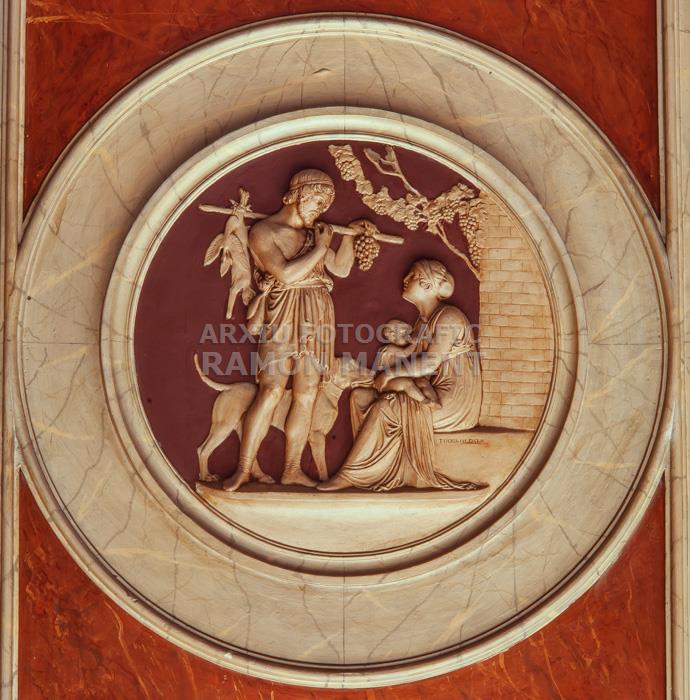 PALAUET CASADES MEDALLONS PATI SEU COL LEGI D`ADVOCATS