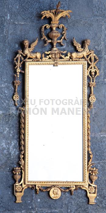 CONSOLA S XIX MIRALL 
MUSEU COMARCAL DE LA GARROTXA