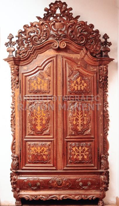 ARMARI INCRUSTACIONS S XVIII 
CASTELL DE PERELADA