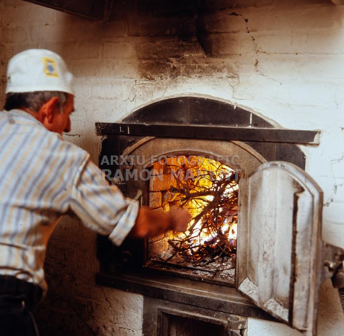 FORN DE PA A BERBEGAL (HUESCA)