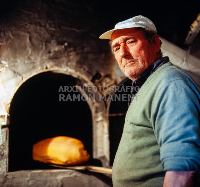FORN DE PA A ALCALA DE LOS GAZULES (CADIZ)