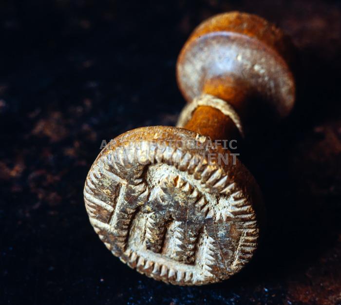 FORN DE PA A CUEVAS DE SAN MARCOS (MALAGA)
SEGELL PER MARCAR EL PA