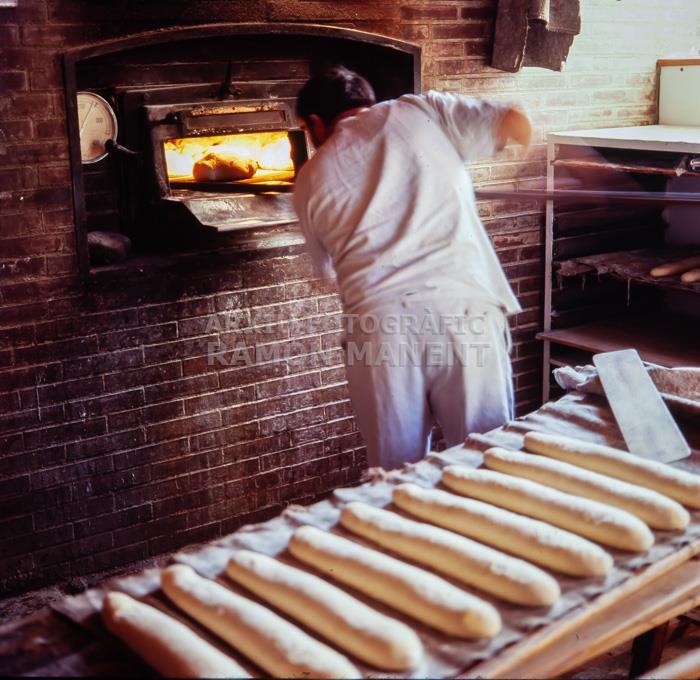 FORN DE PA A BURGUI (NAVARRA)