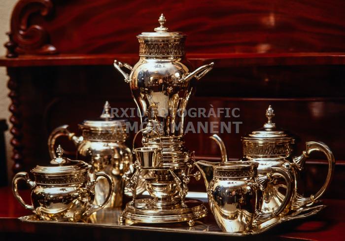 JOC DE CAFE DE PLATA 
C P