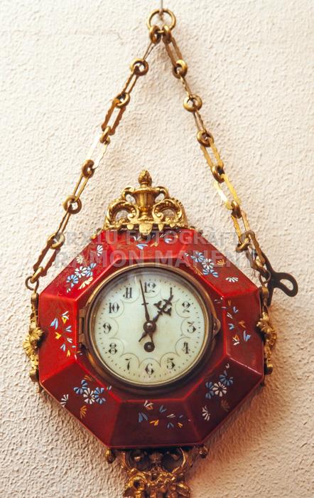 RELLOTGE DE PARET S XIX 
C P