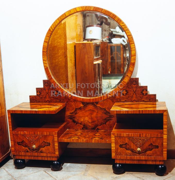 TOCADOR ART DECÓ 
C P