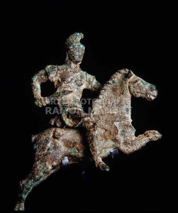 ESTATUETA DE SOLDAT ROMÀ GUISSONA 
C P