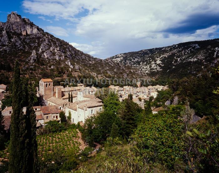 ST GUILHEM-LE-DESERT S XI