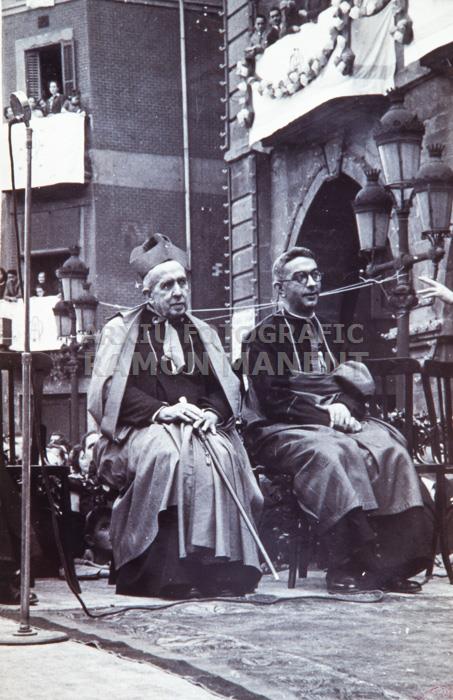 BISBES DE VIC I SOLSONA BISBE ENRIQUE I TARANCON I BISBA PERELLÓ 
A M M FOTO ORIGINAL LLADÓ