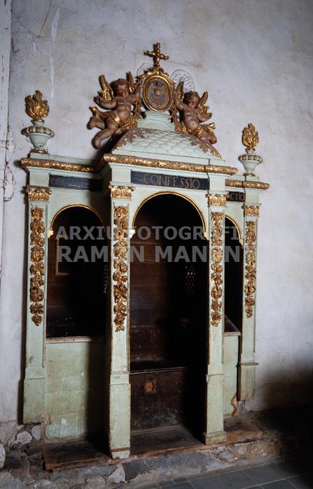 CONFESSIONARI S XVII 
ESGLESIA PARROQUIAL