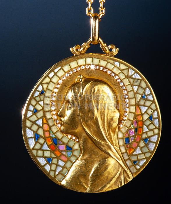 MEDALLA AMB MARE DE DEU LLUIS NASRIERA 
C P