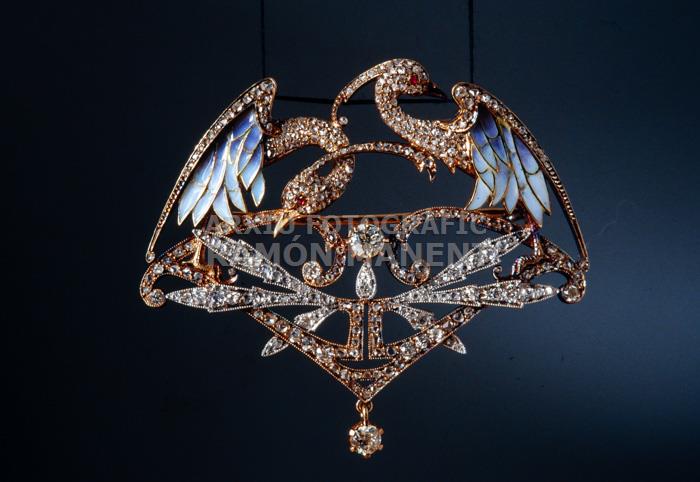 FERMALL/PENJOLL AMB AUS LLUIS MASRIERA 
C P