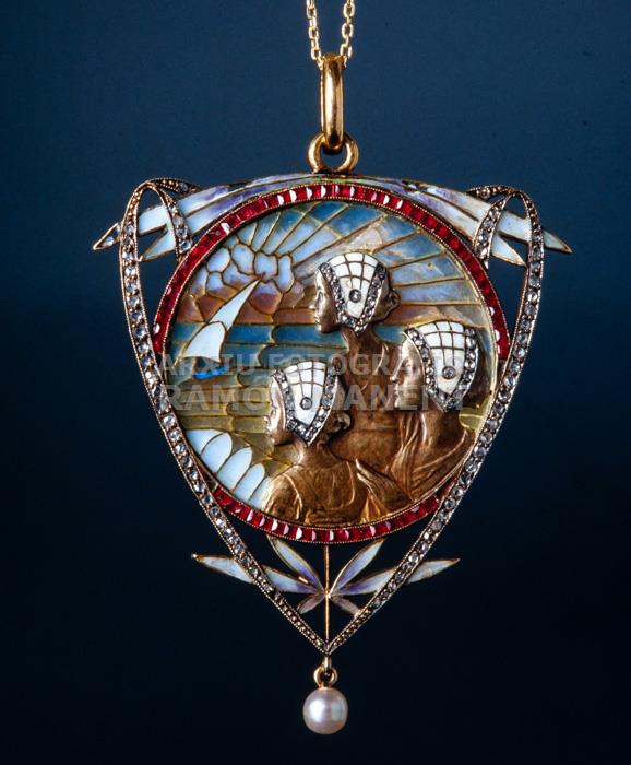 PENJOLL AMB HOLANDESES LLUIS MASRIERA 
C P