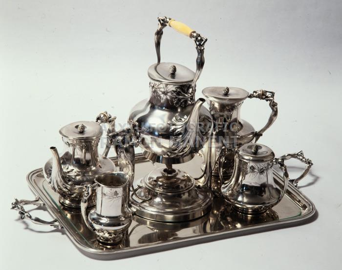 SERVEI DE PLATA PER CAFE O TE LLUIS MASRIERA 
C P