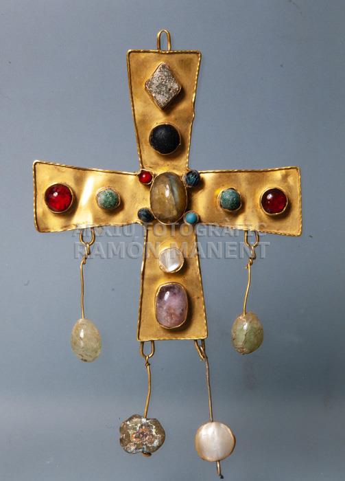 CREU VOTIVA D´OR ÈPOCA VISIGOTICA 
M A C