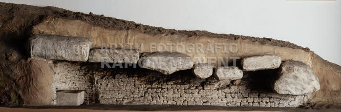 MAQUETA DOLMEN DE MATARRUBILLA 
M A C
