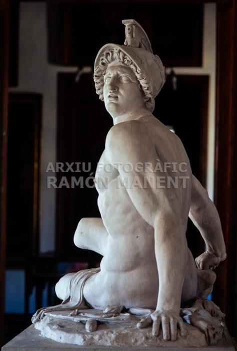 AQUILES TREINT-SE LA SAGETA DEL TALO 
A B A S J