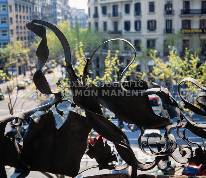CASA MILÀ -LA PEDRERA-
DETALL FORJAT BALCONS