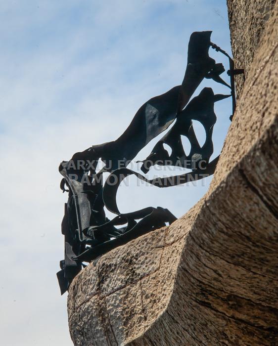 CASA MILÀ -LA PEDRERA-DETALL FORJAT BALCONS