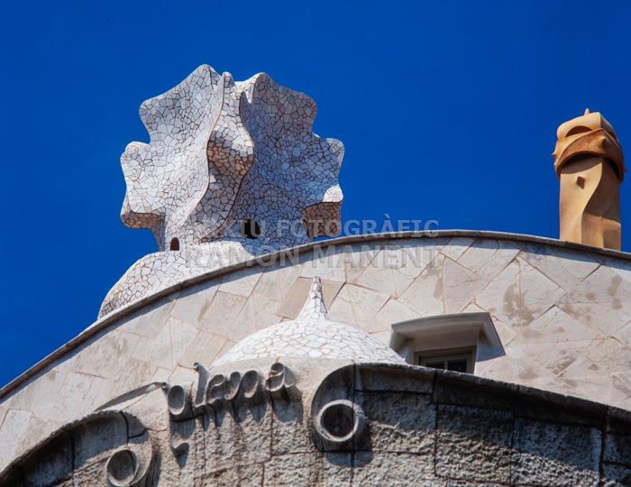 LA PEDRERA CORONAMENT FAÇANA