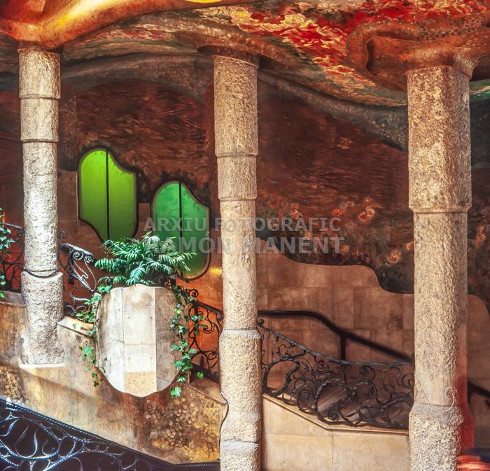 LA PEDRERA ESCALA PATI PASSEIG DE GRÀCIA