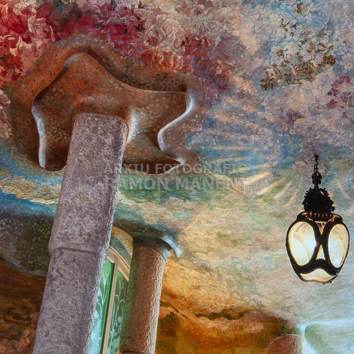 LAPEDRERA SOSTRE PATI PASSEIG DE GRÀCIA