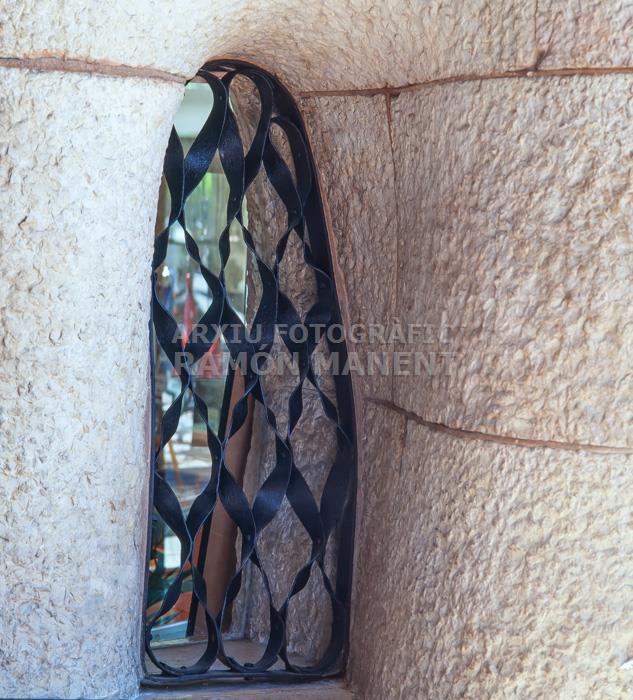 LA PEDRERA REIXA FAÇANA PASSEIG DE GRÀCIA