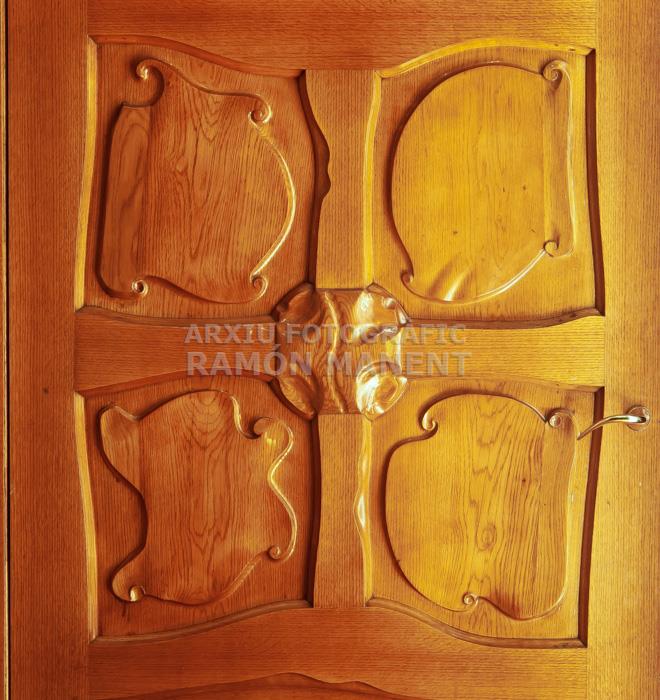 LA PEDRERA PORTA ESCALA INTERIOR PATI PASSEIG DE GRÀCIA