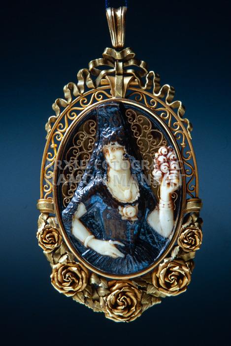 PENJOLL FUSET I GRAU 
C P