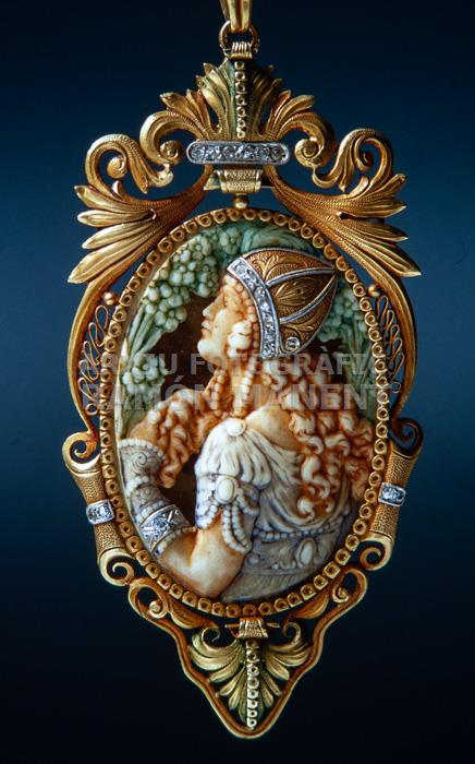 PENJOLL FUSET I GRAU 
C P