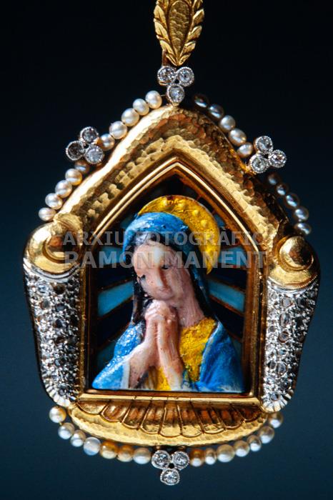 PENJOLL FUSET I GRAU 
C P