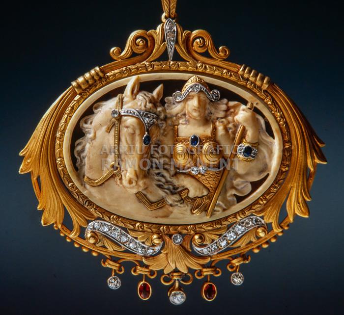 PENJOLL FUSET I GRAU 
C P