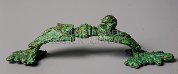 TIRADOR DE PORTA DE BRONZE PROCEDENT DE CAN FULLERACHS SERP I ANEC 
MUSEU DE MATARO