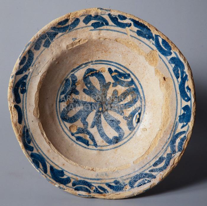 ESCUDELLA S XVI XVII 
M H C