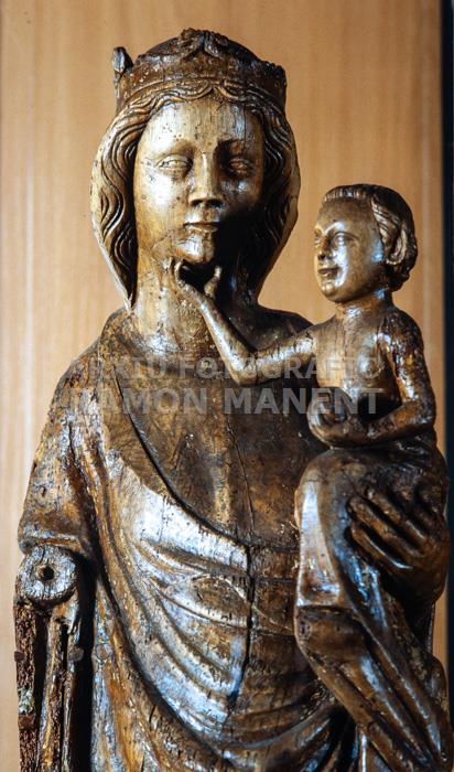 MAREDDEU S XV 
M H C