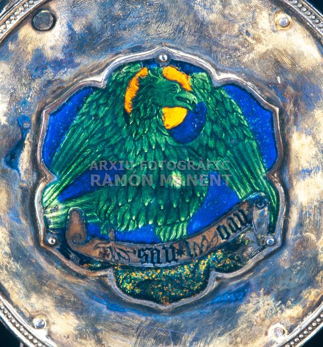 CREU S XIV PROCEDENT DE SANT JOAN DE LES ABADESSES (DETALL ESMALT)
M E V 
